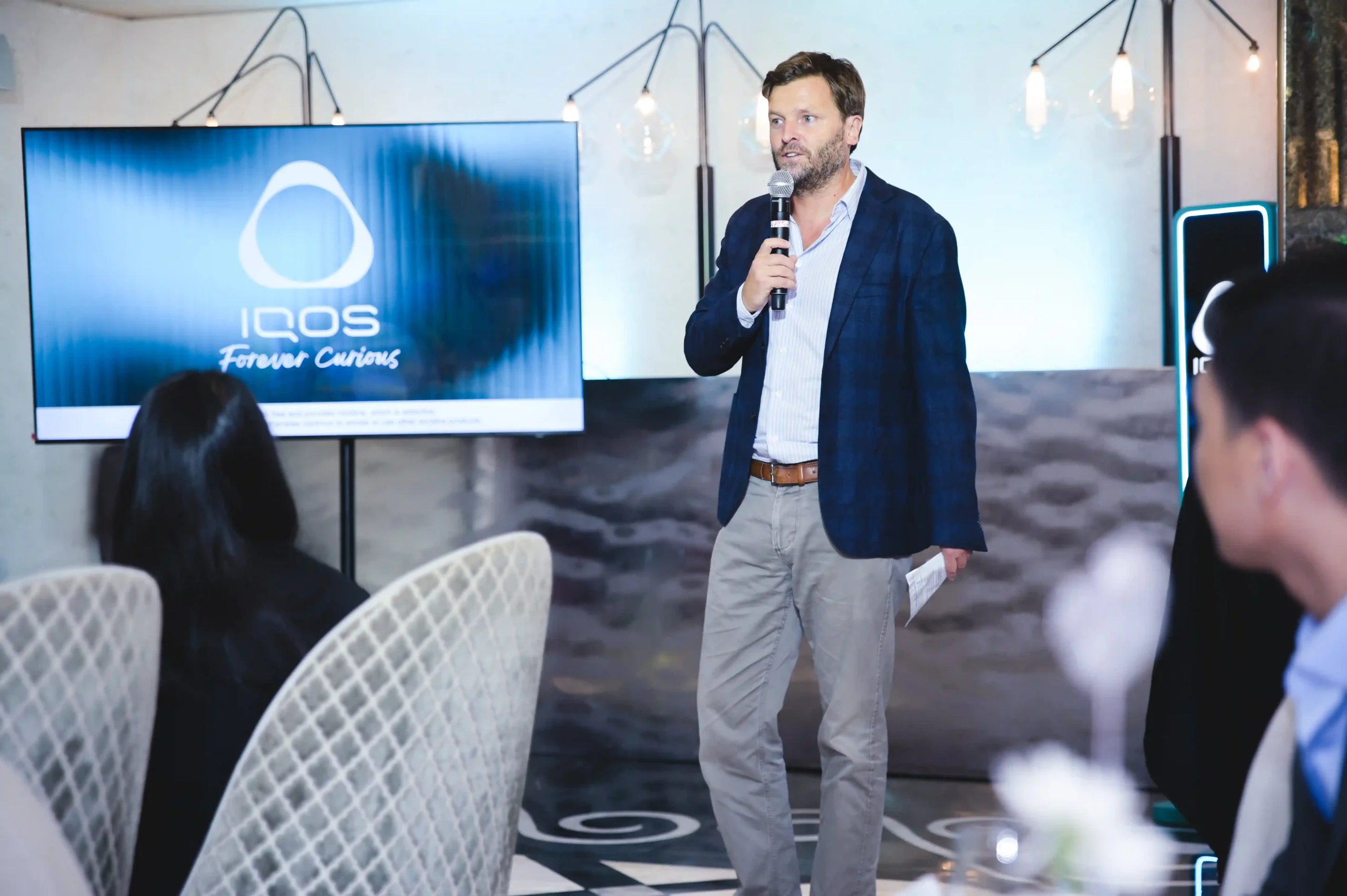 IQOS FOREVER CURIOUS