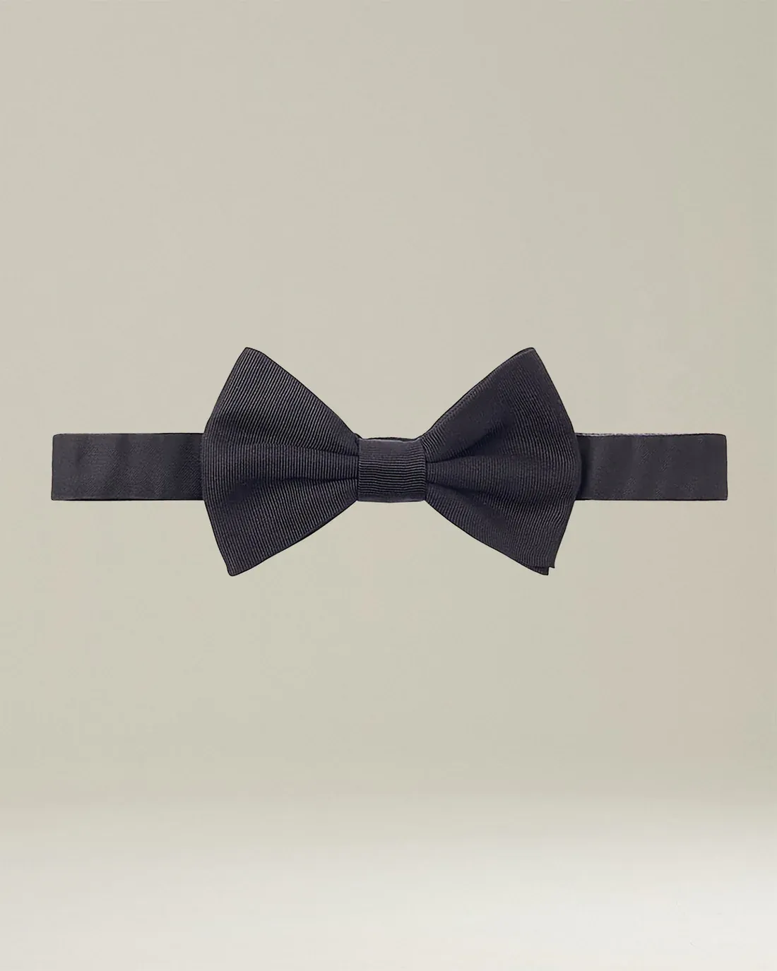 SILK BOW TIE