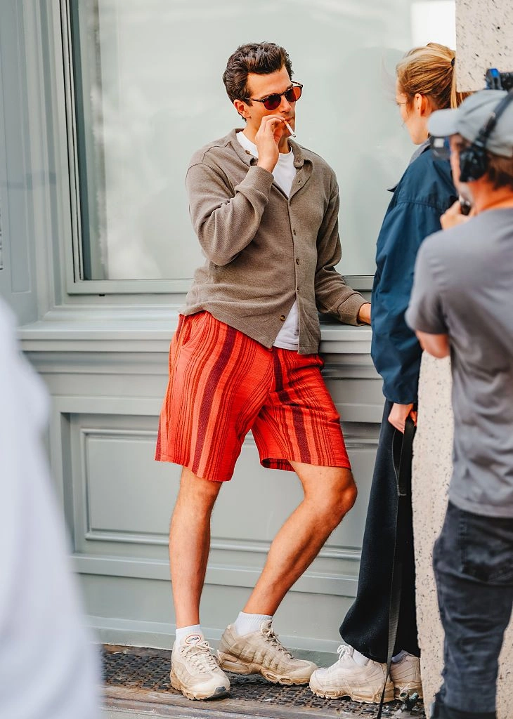 paul anthony kelly smoking is back pop culture