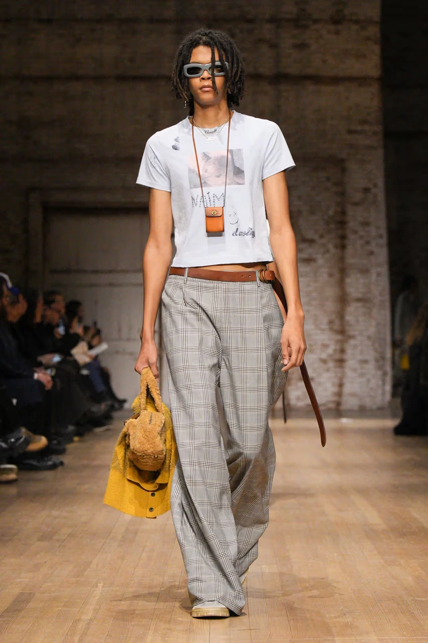 coach baby tee