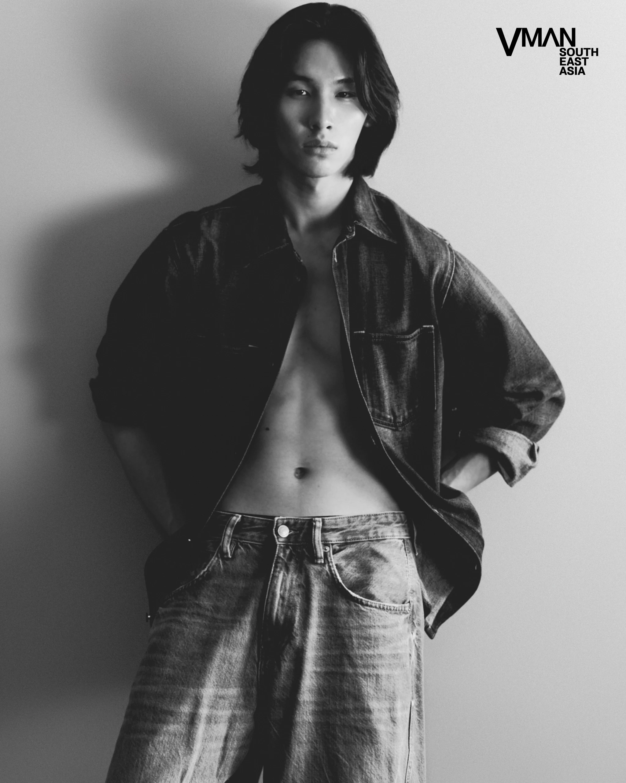 elijah tan black and white