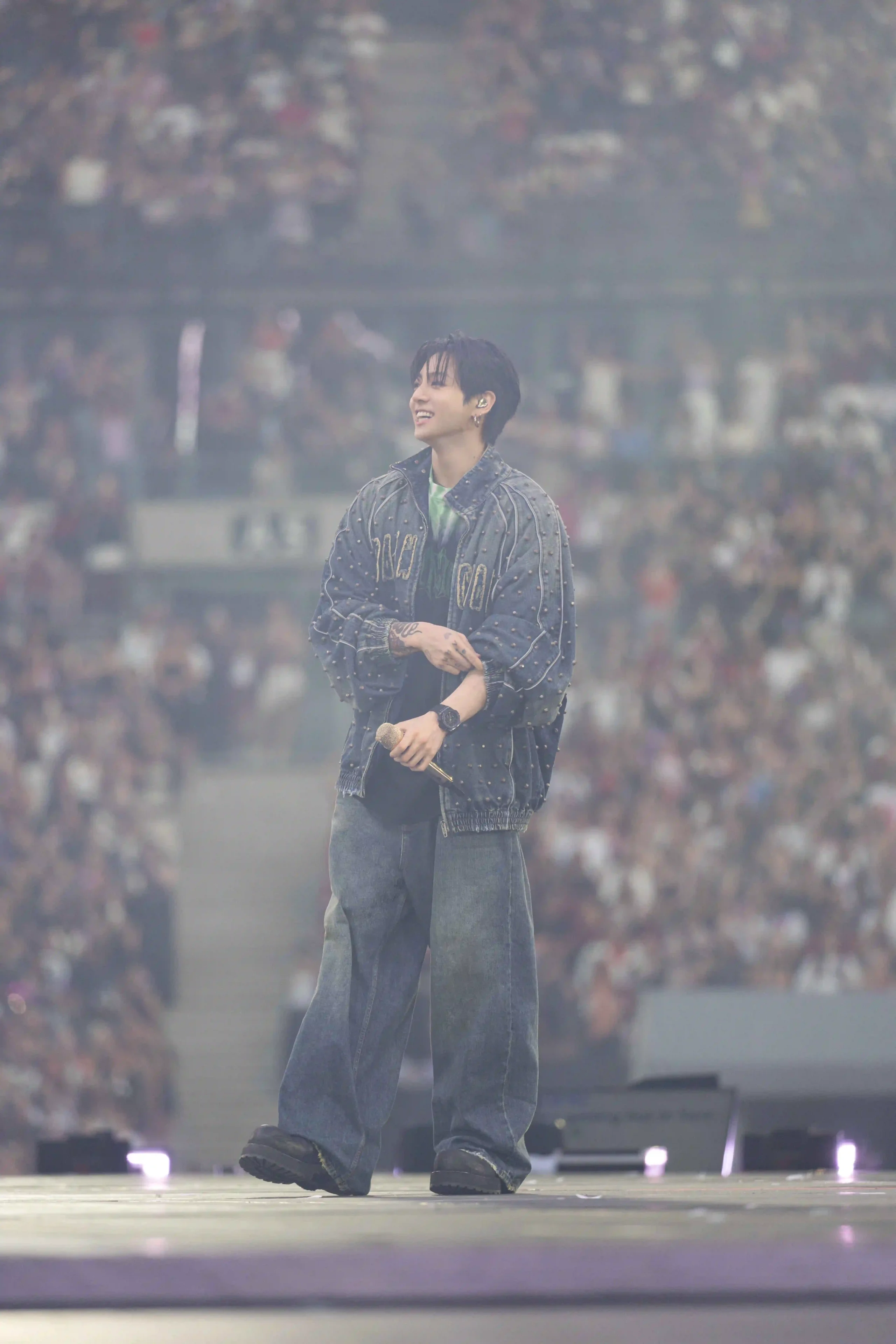 BALENCIAGA JUNG KOOK BTS ARIRANG WORLD TOUR PARIS 05